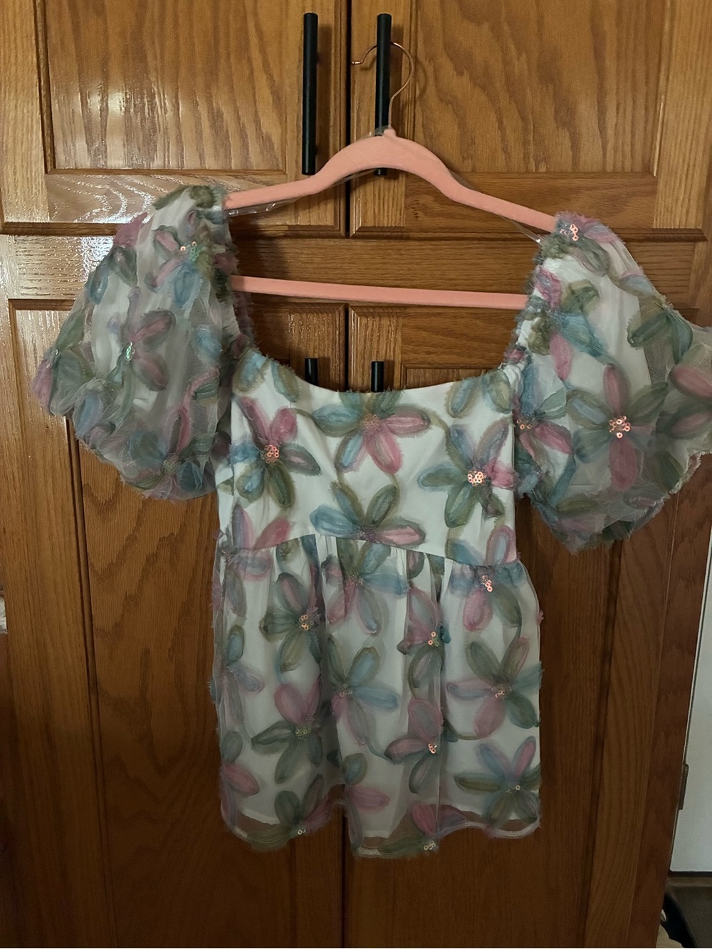 Womens Floral Puff-Sleeve Peasant Top in Pink, Green & Blue